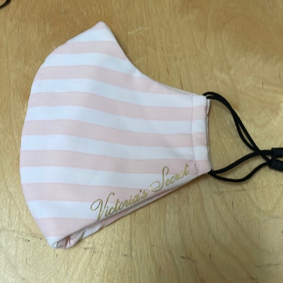 VICTORIA’S SECRET FABRIC MASK - Picture 1 of 1